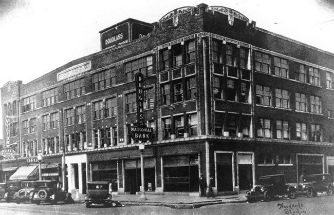 Brick building in Chicago, 1930s. Brick building in Chicago, 1930s.