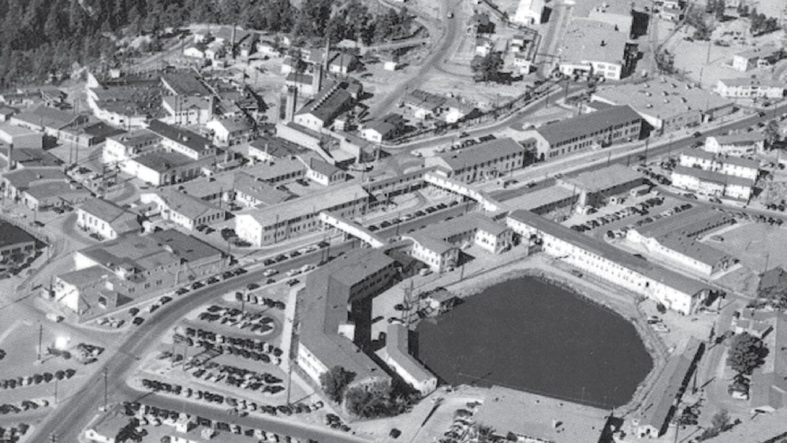 aerial image of los alamos laboratory