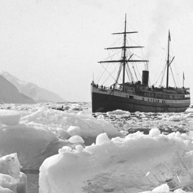 Repeat photography of glaciers demonstrates remarkable change