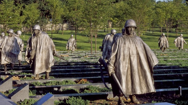 Line drawing of part of the Korean War Veterans Memorial