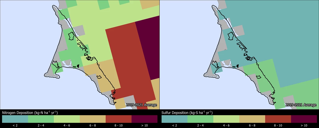 Two maps showing PORE boundaries. The left map shows the spatial distribution of estimated total nitrogen deposition levels from 2000-2002. The right map shows the spatial distribution of estimated total sulfur deposition levels from 2000-2002.