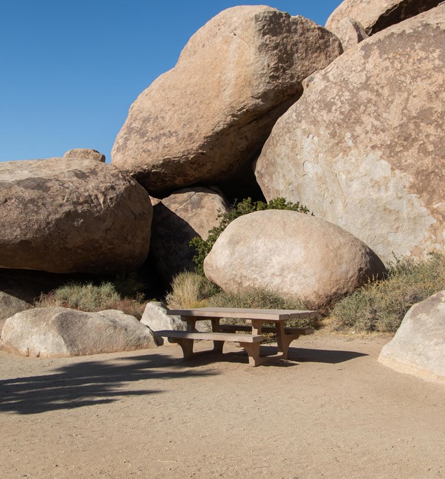 Mesa de picnic cerca del sendero Cap Rock.