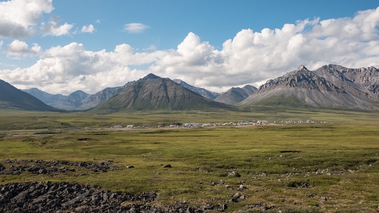 View of Anaktuvuk Pass, looking west at the mountains