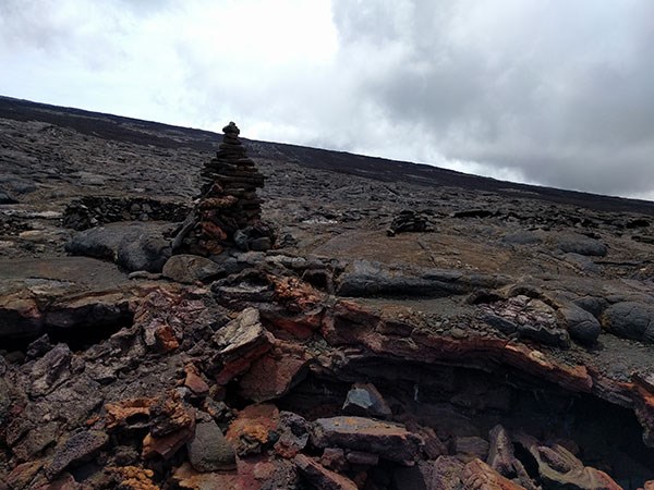 Ahu (stacked rocks) mark the trail