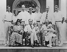 FDR and family in Hyde Park, NY, 1931